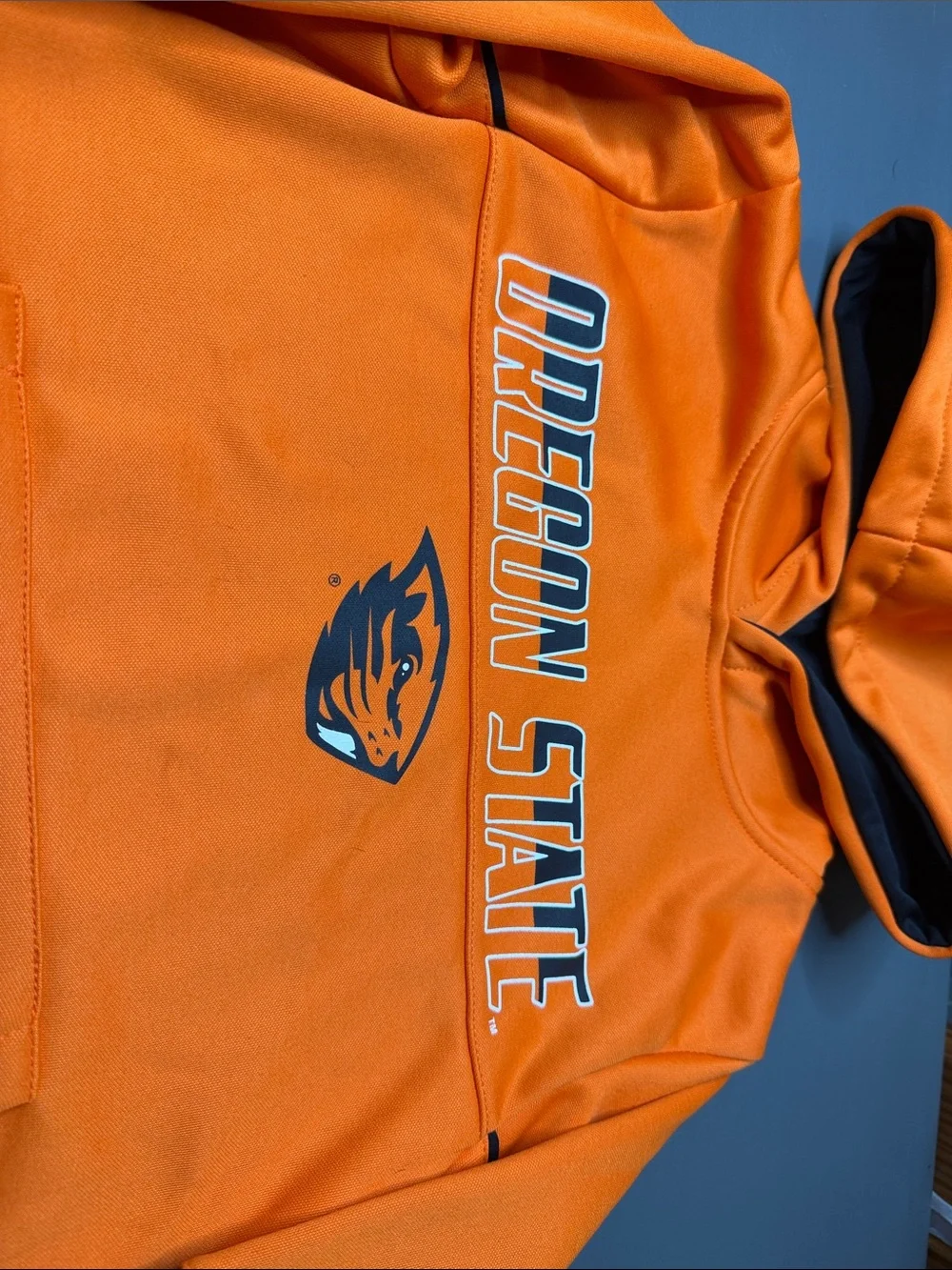 🦫 Kid’s Colosseum Oregon State Orange Sweatshirt with Black Trim. Size: XS/6-7